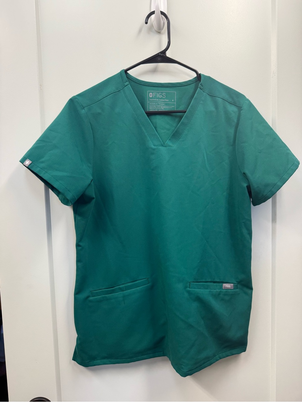 Figs Casma Scrub Top 2 Pocket V-Neck Teal Lagoon Medical Women’s Medium